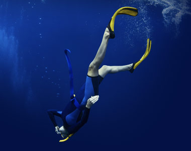 Scuba diving in Zanzibar&rsquo;s clear blue ocean